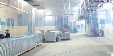 翔泰凈化物料堆放整齊